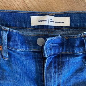 Gap 1969 girlfriend jeans with fashion rip detail